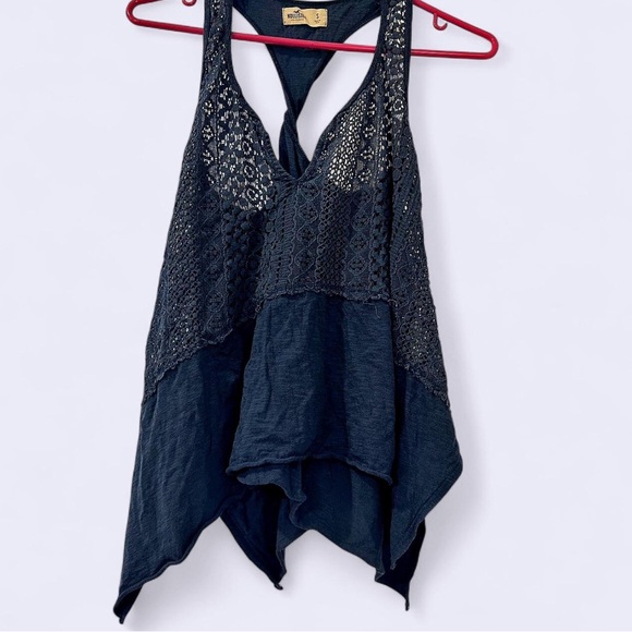 Hollister Tops - 💗 Hollister Blue Lace Sleeveless Asymmetrical Tank Top